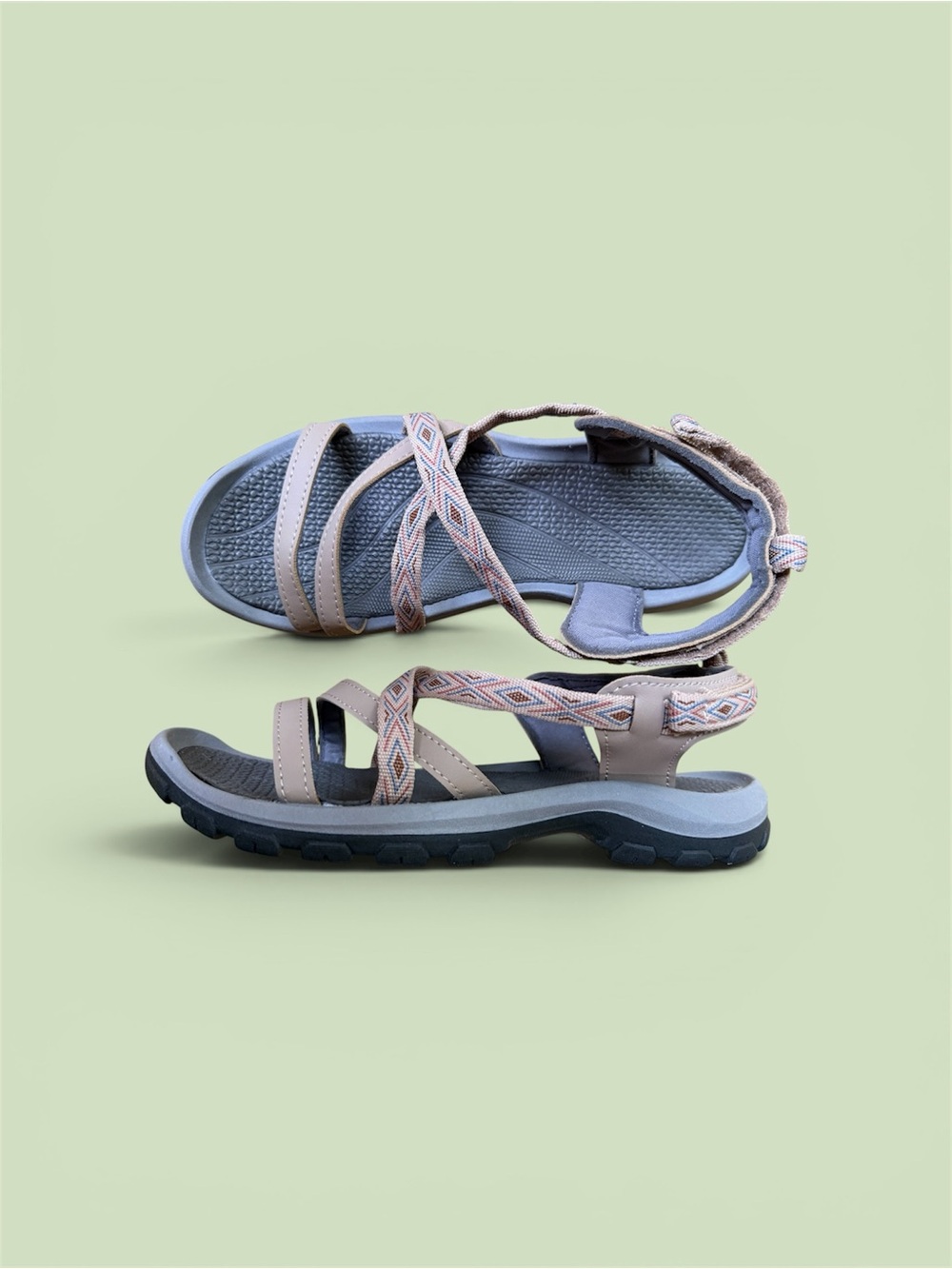 Women’s Outdoor Strappy Sandals in Beige and Gray - Comfortable Open-Toe Design